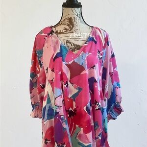 Umgee Floral V-Neck Blouse Size L - Like New - Worn Once